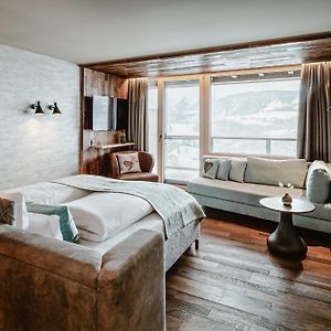 Deluxe Zimmer mit Kingsize-Bett