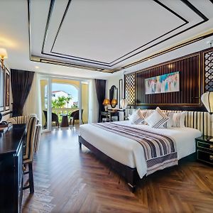 Deluxe Double or Twin Room Garden View