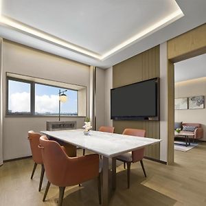 Executive Tower King Suite