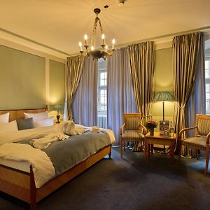 Superior Zimmer mit Kingsize-Bett