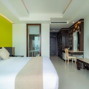 Deluxe Double Room Side Sea View