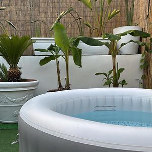 Deluxe Double Room Bath
