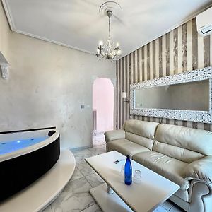 Private Suite mit Kingsize-Bett