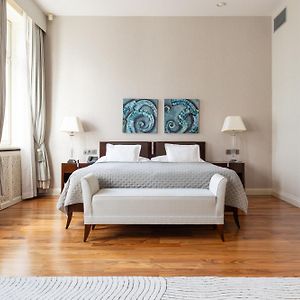 Luxury Apartment