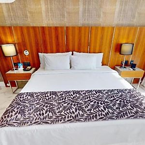 One-Bedroom Premier Apartment