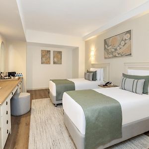 Economy Family Room