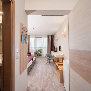 Deluxe Twin Room Balcony Sea View Access to Aquapark Action Park