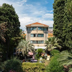 Cezanne Hotel