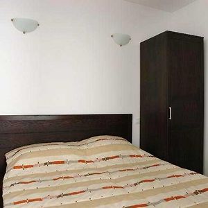 Two-Bedroom Apartment Balcony Spa Access