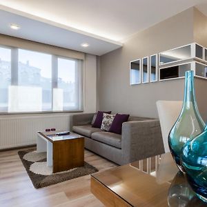 Aura Suites