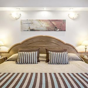 Habitación Junior con Cama King