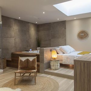 Appartement Privé à 1 Chambre à Coucher