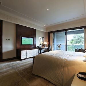 Executive King Suite