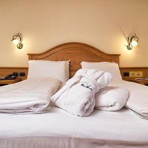 Camera con letto king size