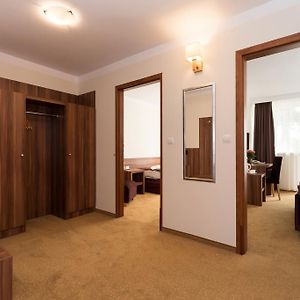 Dreibettzimmer