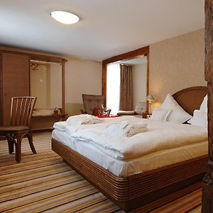 Comfort Zimmer mit Kingsize-Bett