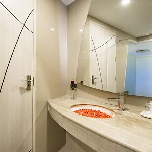 Queen Suite
