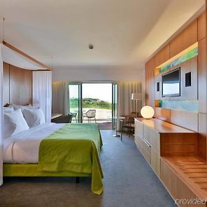 Deluxe Room – Ocean View