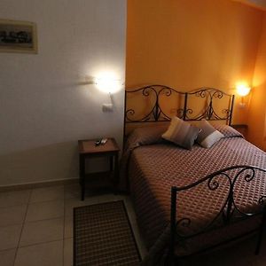 Camera con letto king size