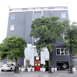 Oyo Townhouse 015 Lajpat Nagar