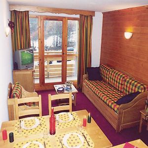 Studio Lit King-Size