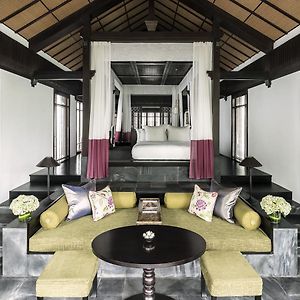 One bedroom Beachfront Villa King