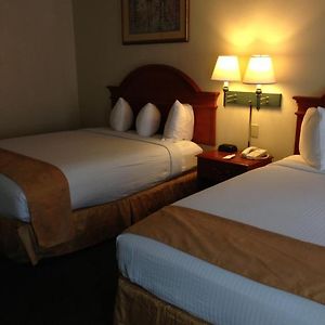 Queen Room Two Queen Beds