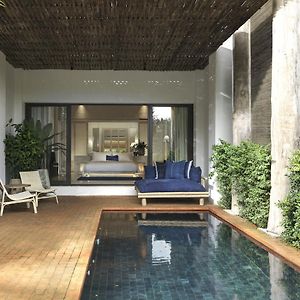 Kraam Pool Suites