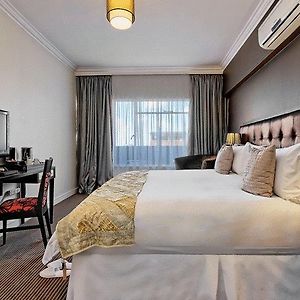 Superior King Suite