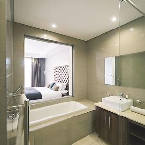 Luxury King Room