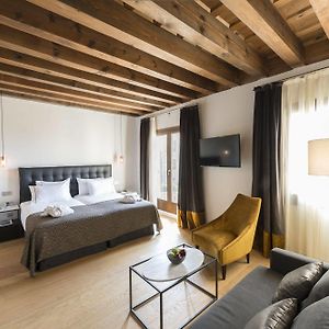 Habitación Deluxe con Cama Queen