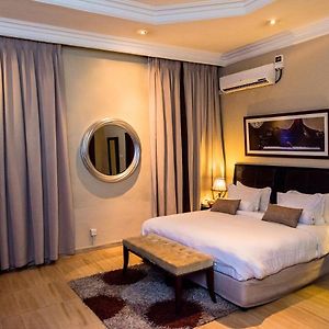 Superior King Suite
