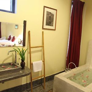 Deluxe Family King Room