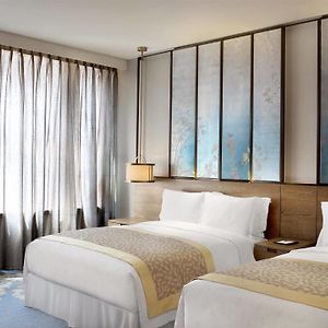 Premium Queen Room