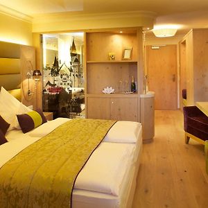 Comfort Zimmer mit Kingsize-Bett