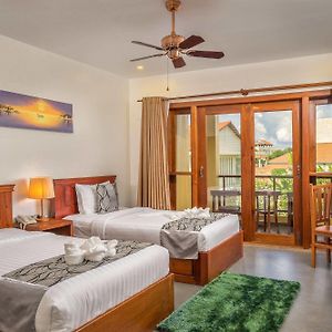 Deluxe Twin Room Balcony Pool View