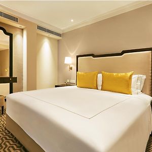 Executive King Suite