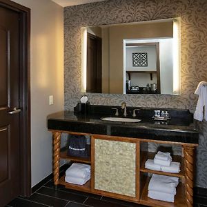 Queen Room Mobility accessible