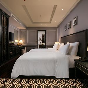 Deluxe Double or Twin Room Internal Window
