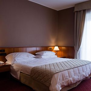 Camera con letto king size
