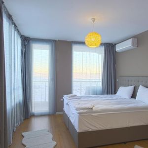 One-Bedroom Apartment 4 Beds Spa Access Annex Building