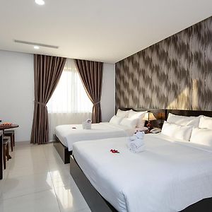Executive Queen Room