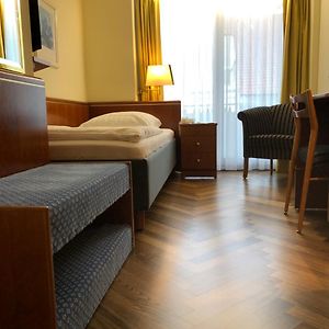 Einzelzimmer im Hauptgebäude