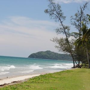 Sabah Beach Villas & Suites