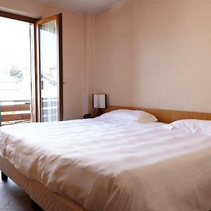 Camera con letto king size