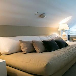 One-Bedroom King Suite
