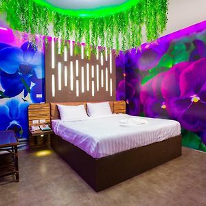 Deluxe Zimmer mit Kingsize-Bett