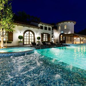 Villa Seville