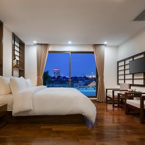 Brandi Fuji Suite