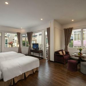 Deluxe Family Suite (High Zone)